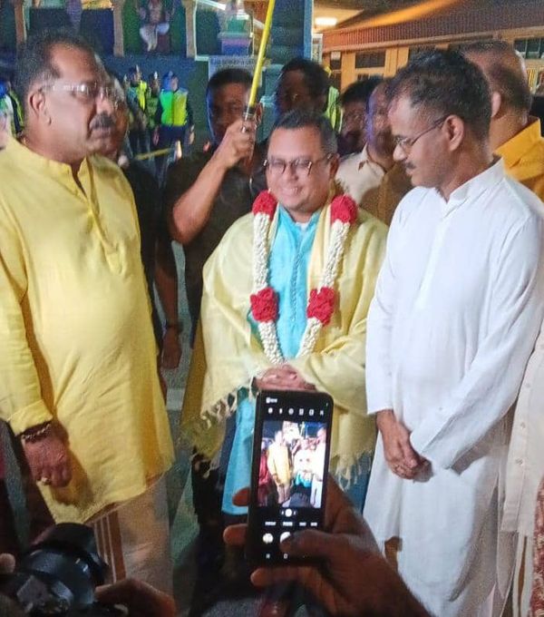 கம்பம் பூங்கா ராயா நீண்ட வீடு பிரச்சனை தீர்வு காண்பது குடியிருப்பாளர்கள் கைகளில்