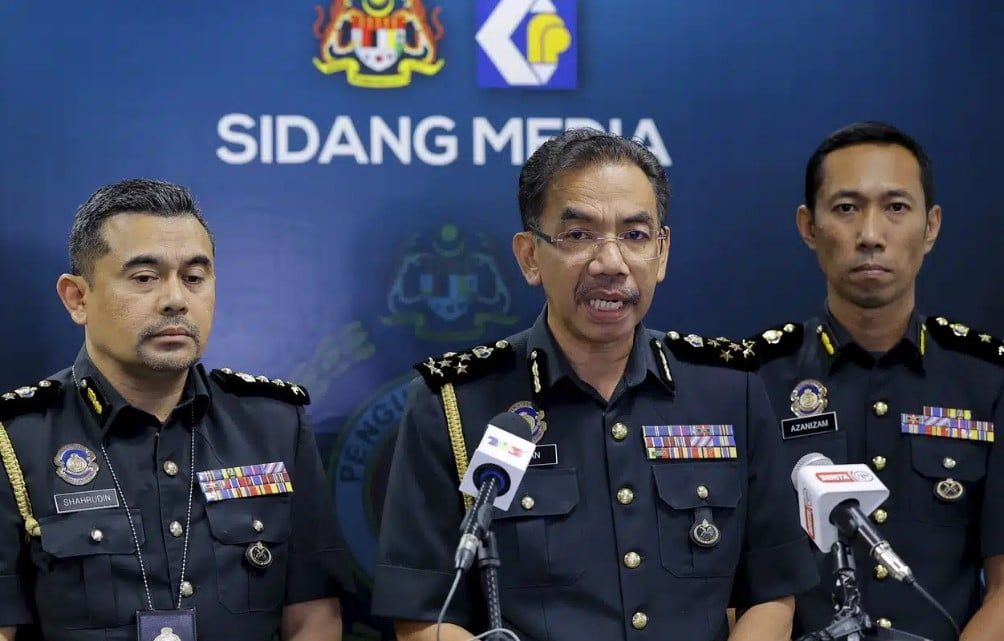 执法单位突击森州一咳嗽药厂 起获1万瓶仿冒品