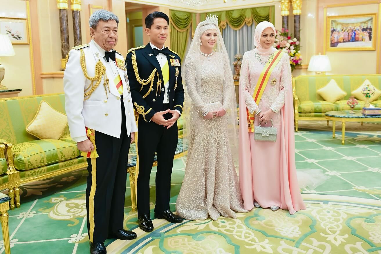 Sultan, Permaisuri zahir ucapan tahniah kepada Putera Mateen, Dayang Anisha