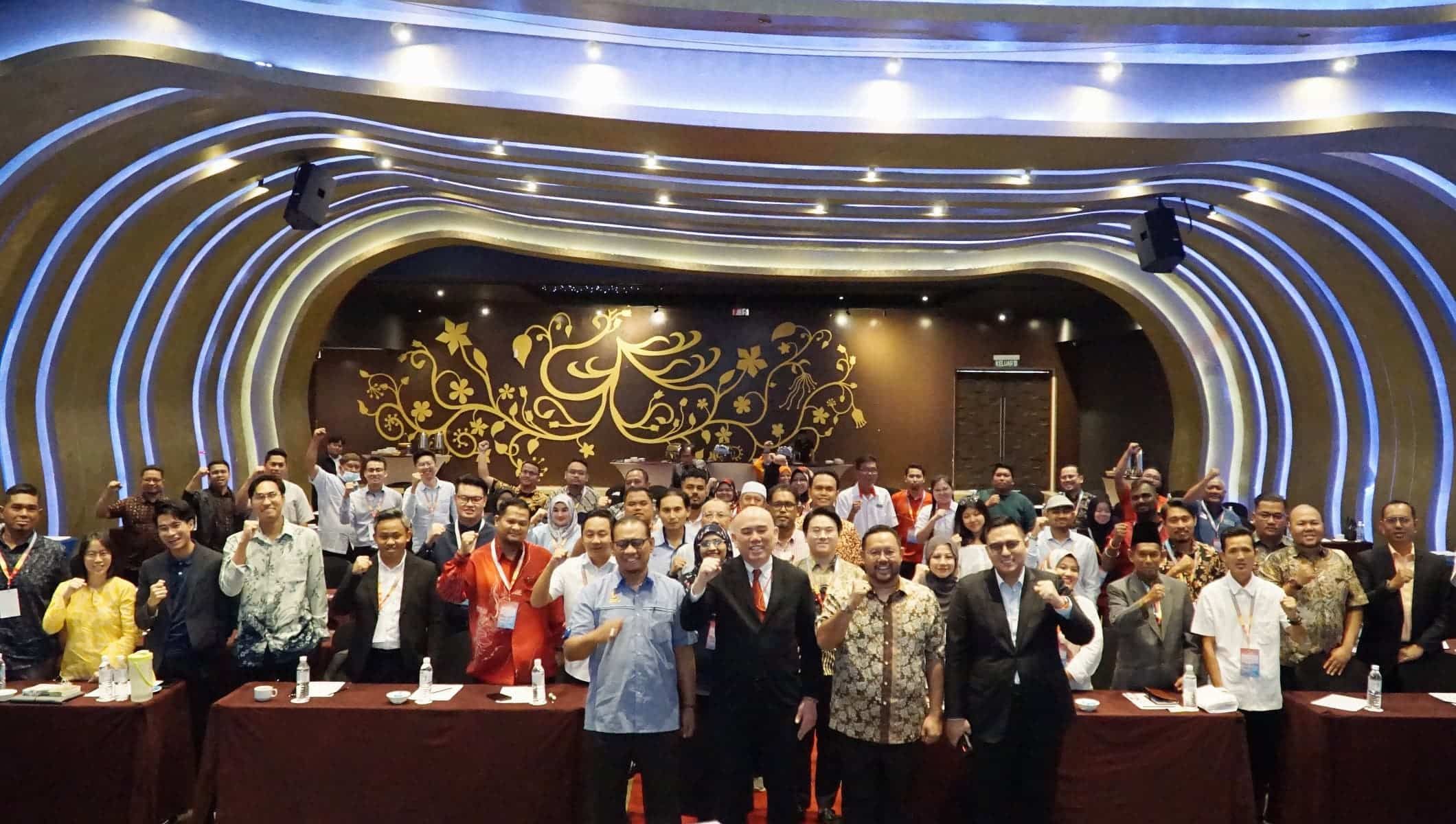 100 pegawai pejabat wakil rakyat, penyelaras DUN sertai latihan mantap pengurusan