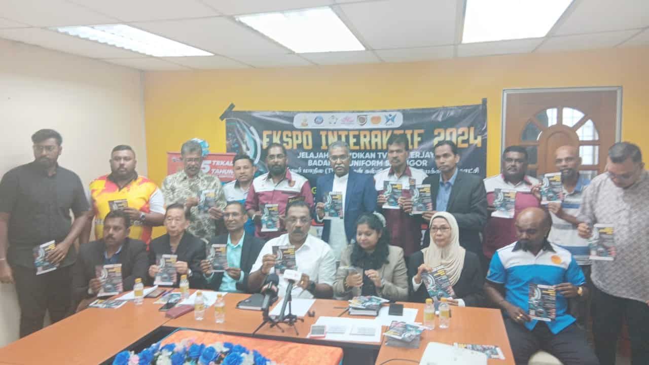 எஸ்.பி.எம் தேர்வு எழுதிய 3,000 மாணவர்களுக்கு திறன் கல்வி & சீருடை இயக்க கண்காட்சி