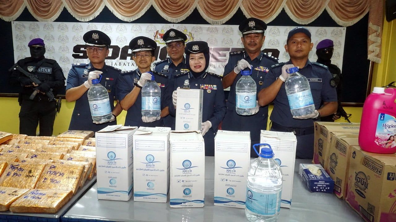 侦破市值126万令吉走私“圣水”