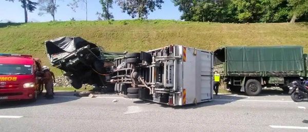 南北大道往北发生死亡车祸 3军人被罗里撞至身亡