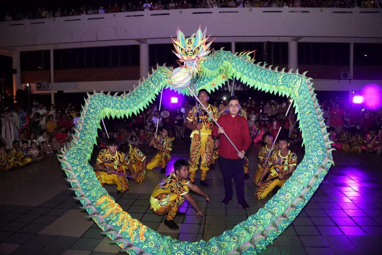 万人赴金龙纳旺元宵庆典 蔡伟杰喜打破往年记录