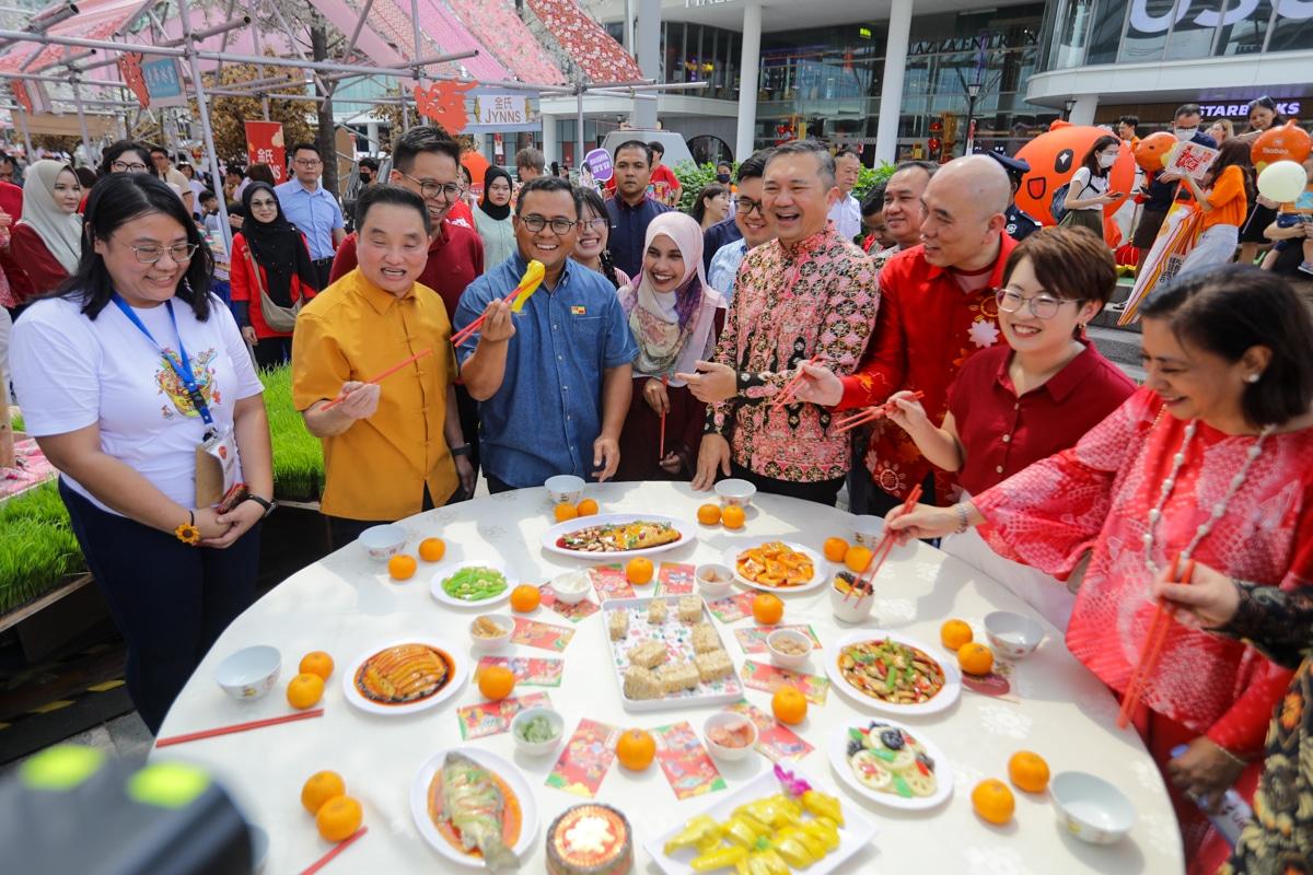 Festival Balik Kampung Tahun Baharu Cina bermula, bantu jana ekonomi IKS