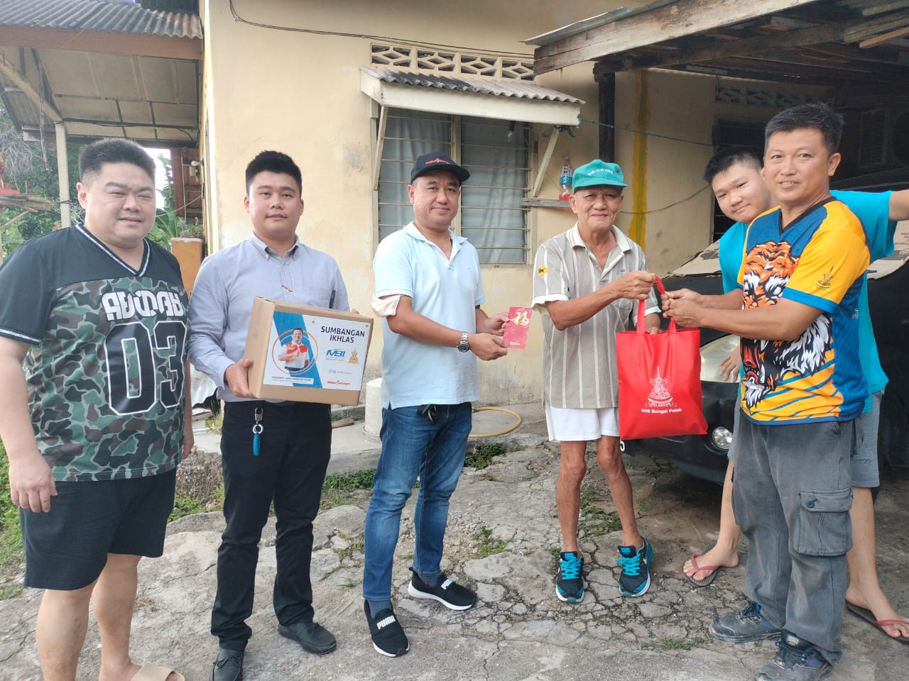 Sempena Tahun Baharu Cina, ADN Sungai Pelek hulur sumbangan kepada 80 keluarga