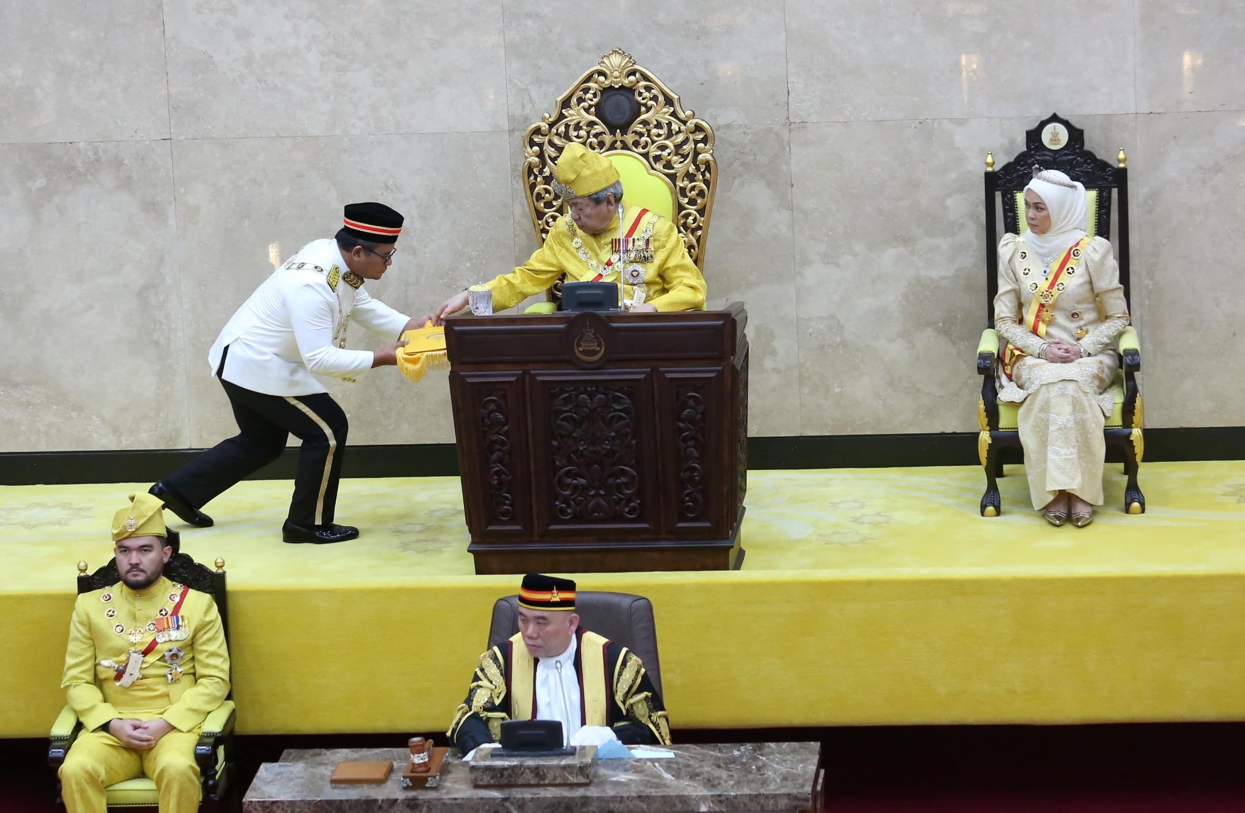 Sultan: Perkukuh muhibah, elak heret sengketa ke rumah Allah