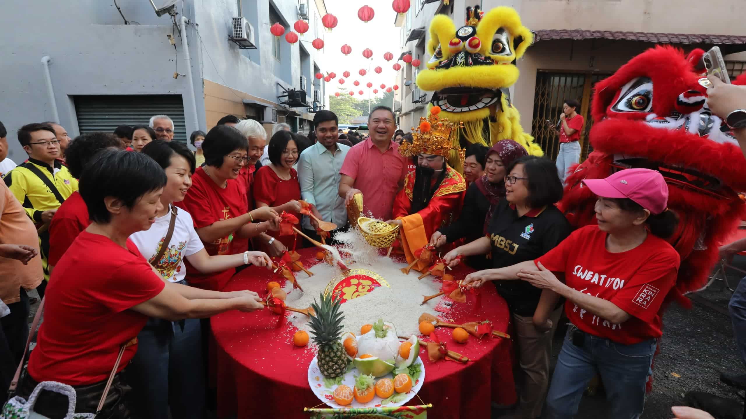 金銮区集百家米活动明起开跑  黄思汉邀民众献米送百家福