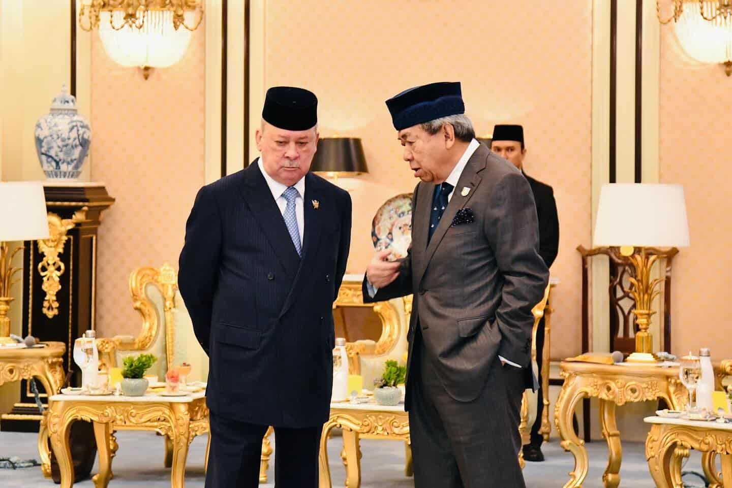 元首今赴统治者理事会会前会议