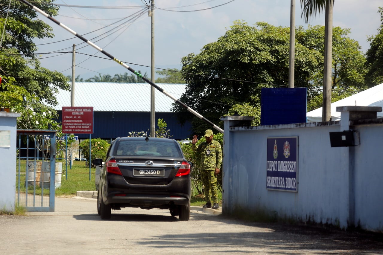 Enam daripada 130 tahanan lolos depoh Imigresen ditangkap