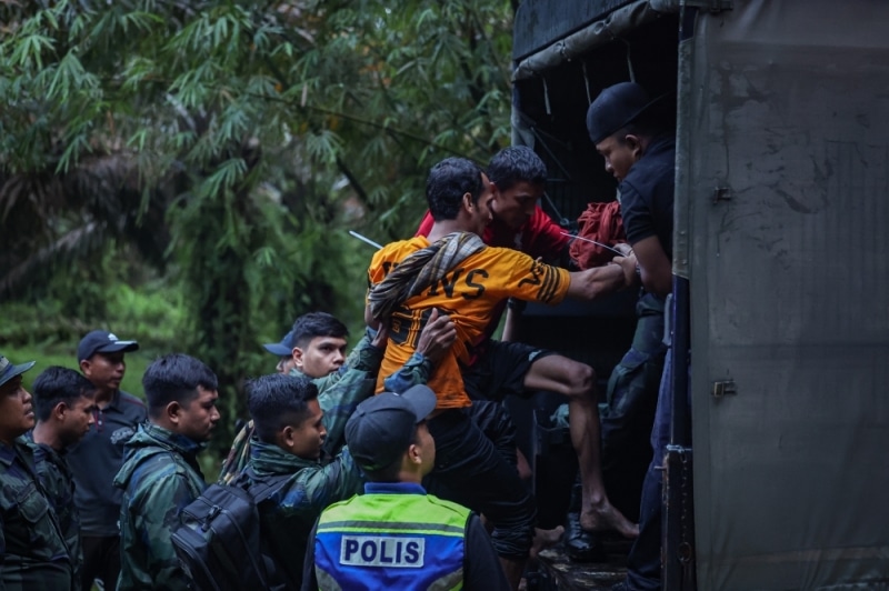 Minister: Hunt for Bidor Depot escapees to be based on public reports