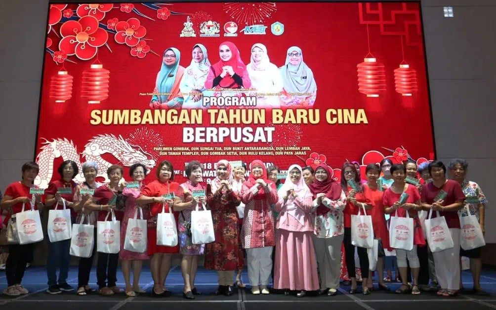 雪妇女福利联合会新春施赠  为各选区弱势华裔送暖