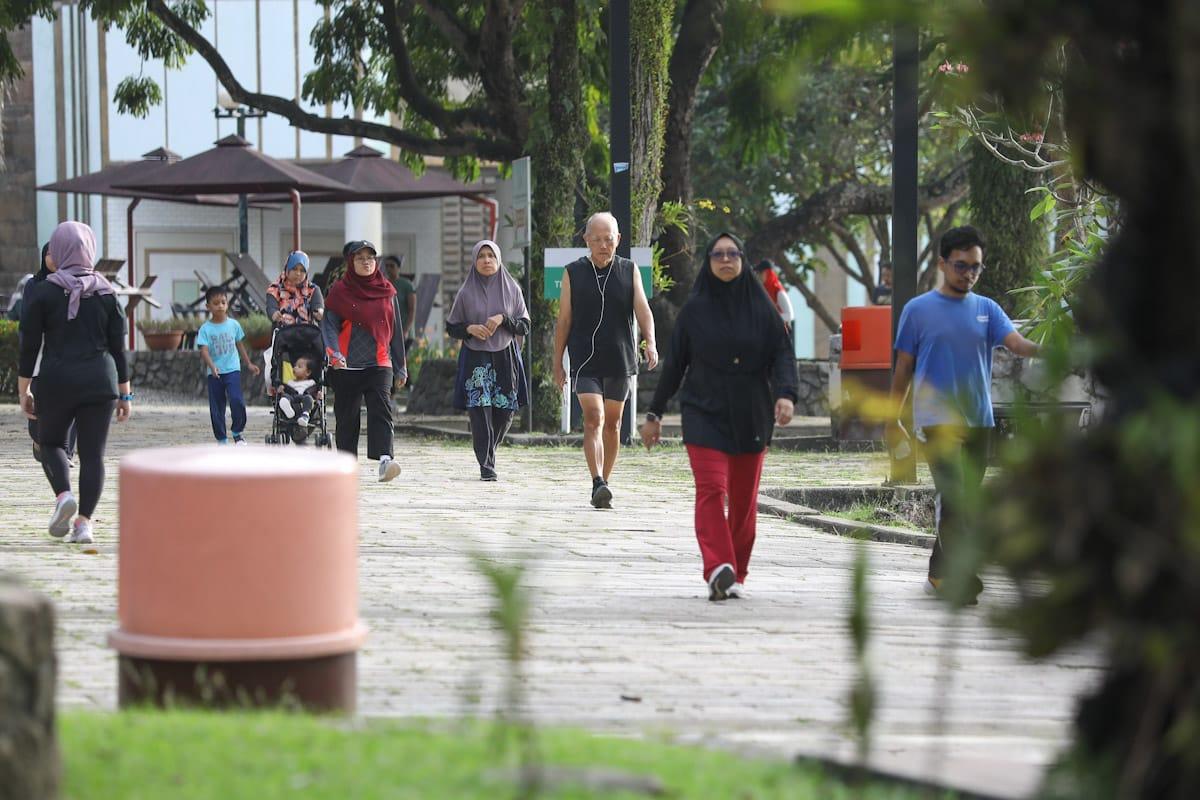 Hasil kutipan cukai taksiran dikembali kepada rakyat, tingkat perkhidmatan
