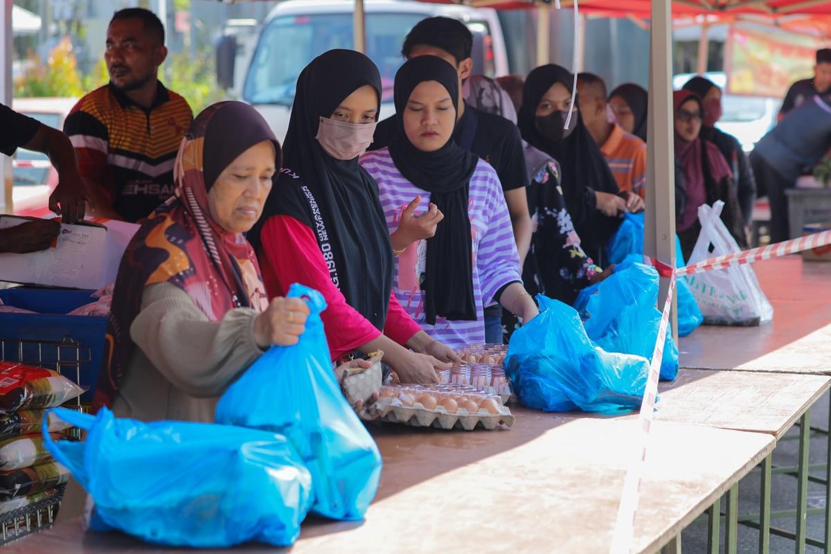Penduduk manfaat jualan murah, dapat jimat belanja dapur