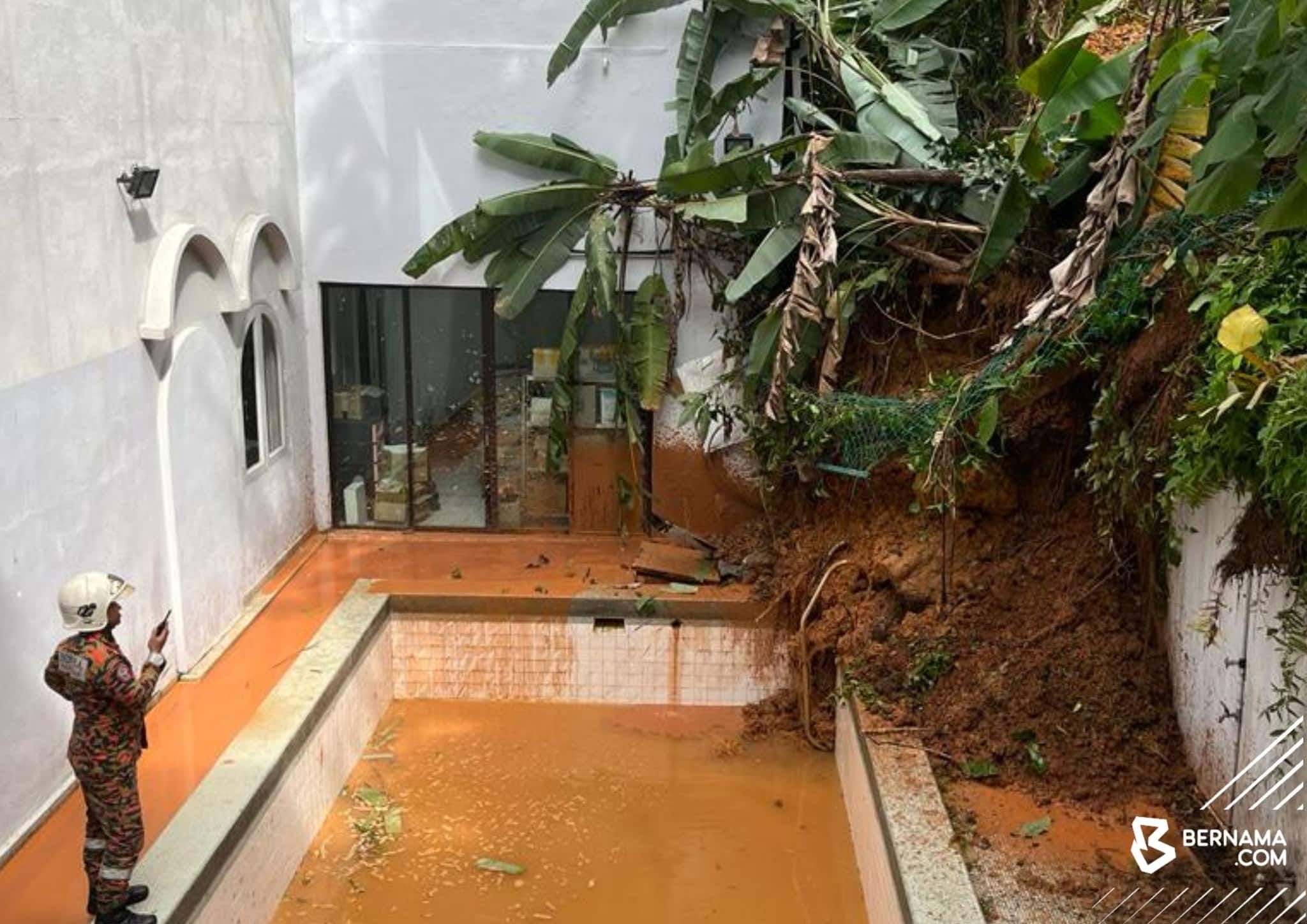 Bomba: Saliran air kolam bocor dipercayai punca tanah runtuh