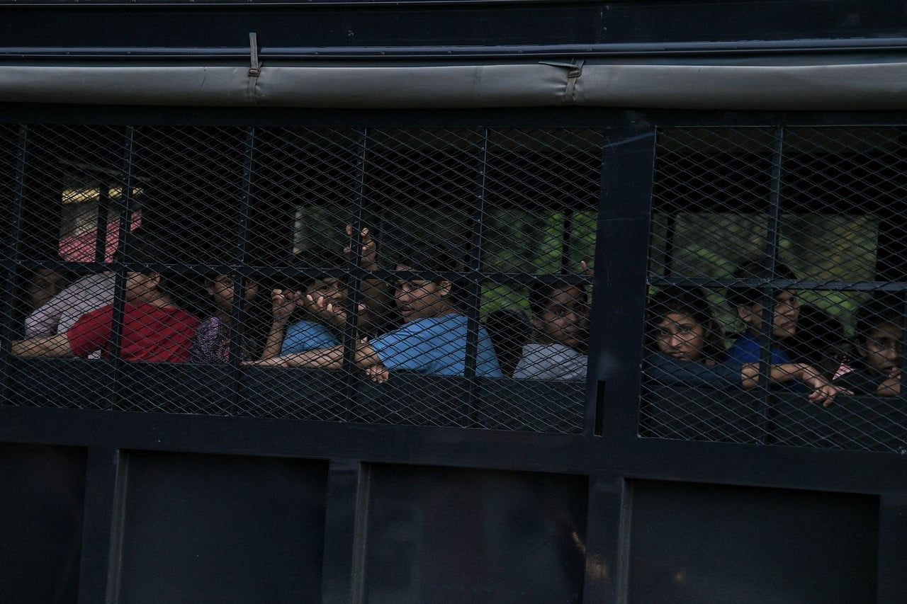 தடுப்புக் காவல் முகாமிலிருந்து 131 ரோஹிங்யா குடியேறிகள் தப்பியோட்டம்- ஒருவர் விபத்தில் மரணம்