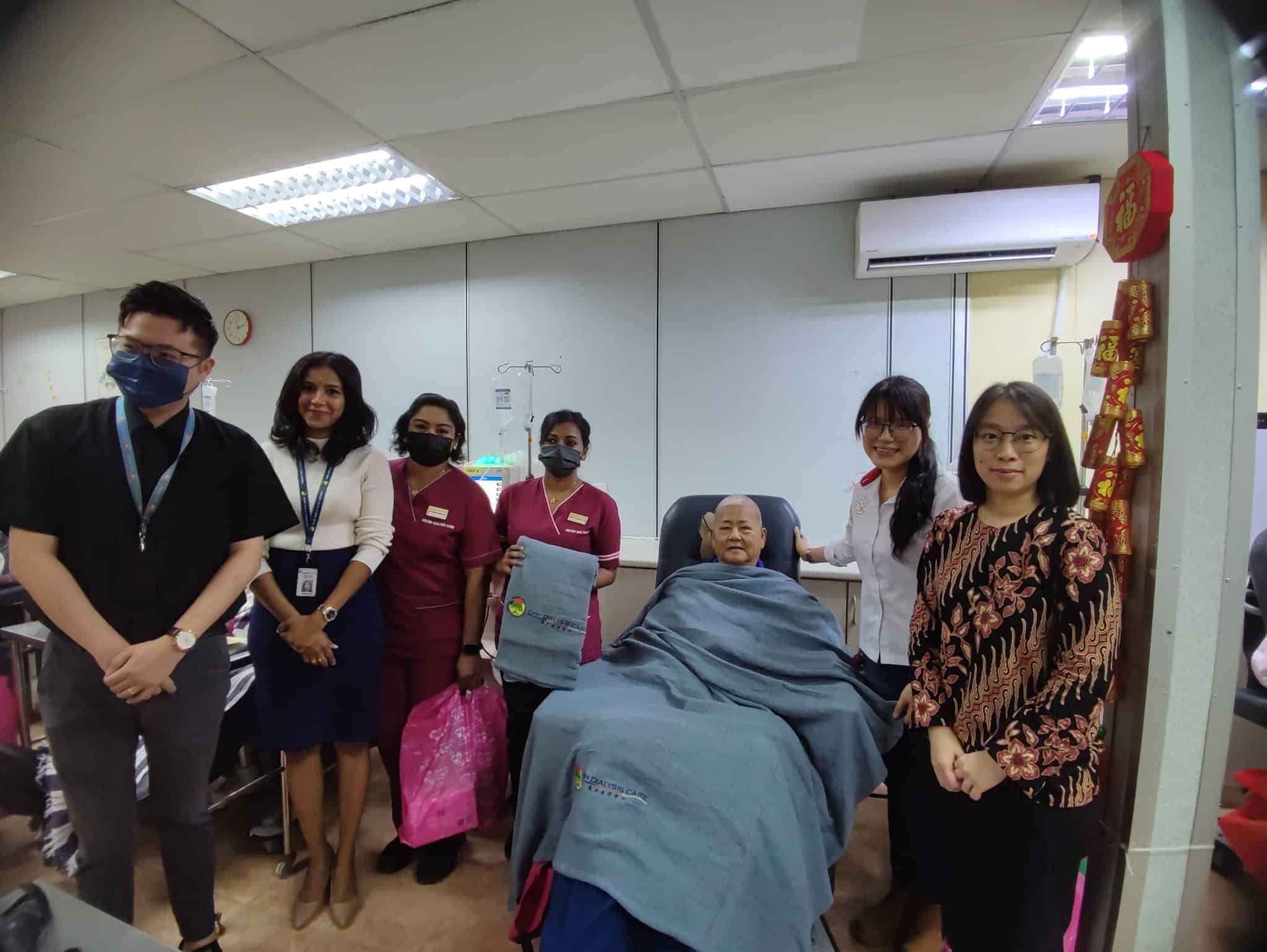 王诗棋新春为肾病患者送暖