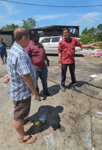 武吉美拉华蒂13个村垃圾问题马上解决