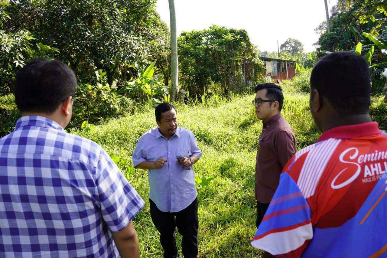 蔡伟杰访煤炭山    与水利灌溉局寻策解水灾
