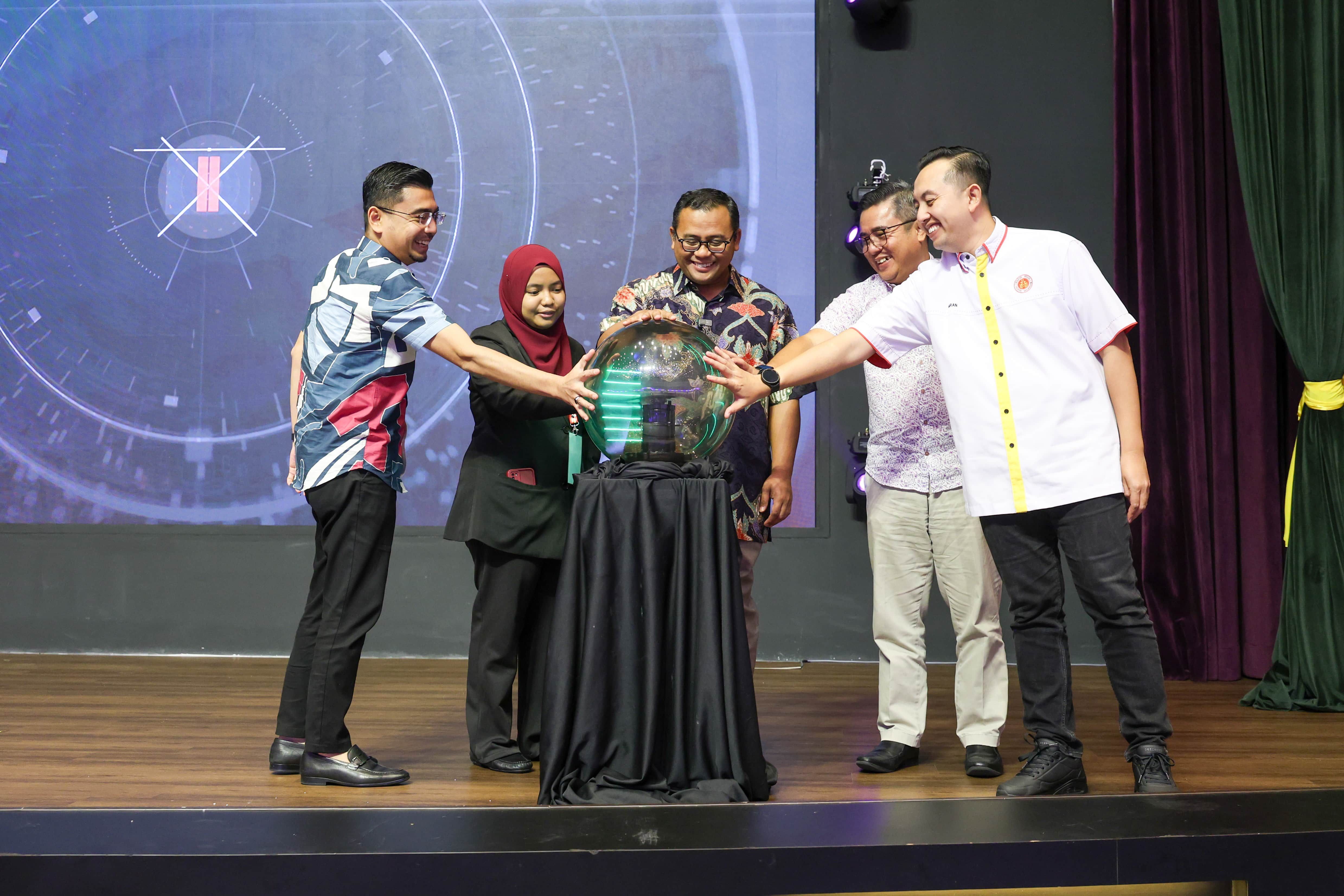 Dana RM50,000 bantu Persatuan Mahasiswa Selangor rancakkan program di universiti