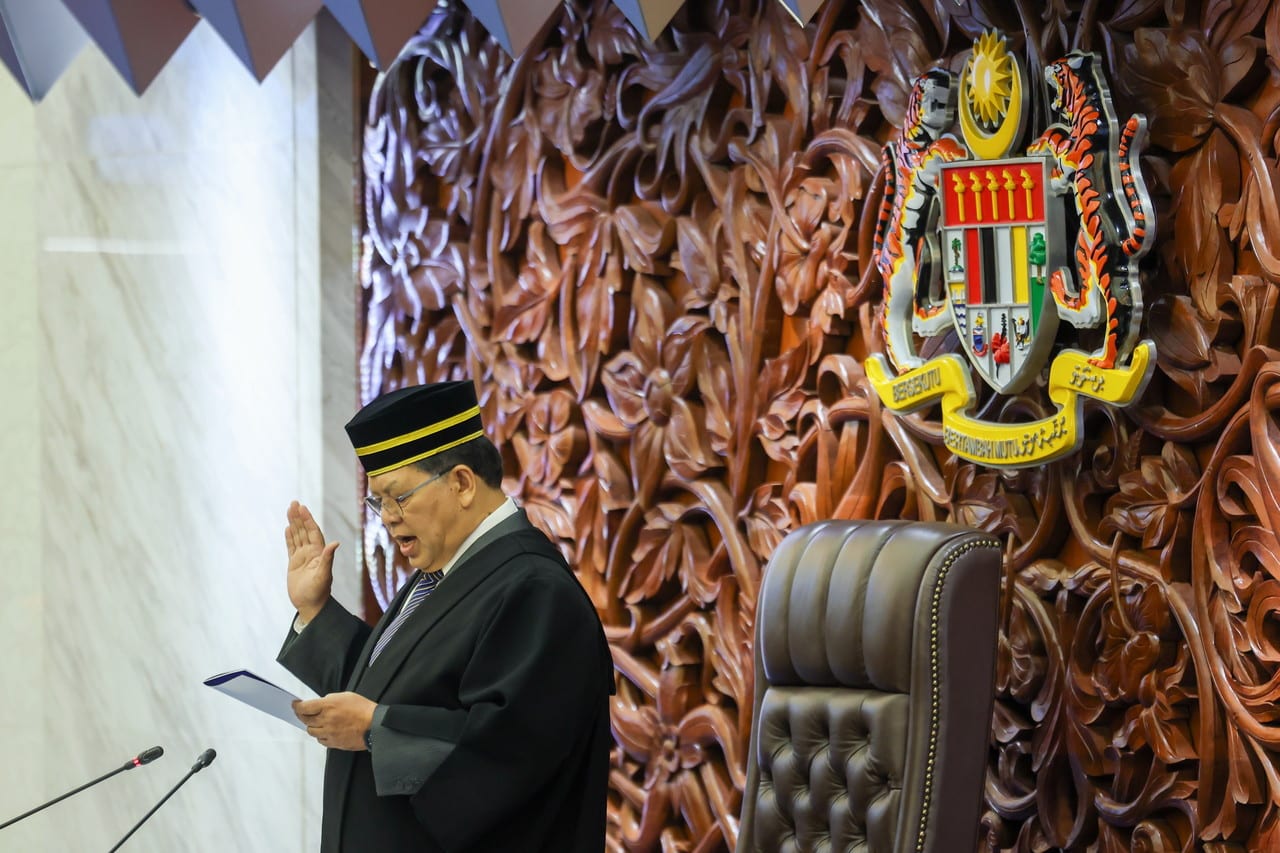 Full Rukun Negara recitation by MPs today