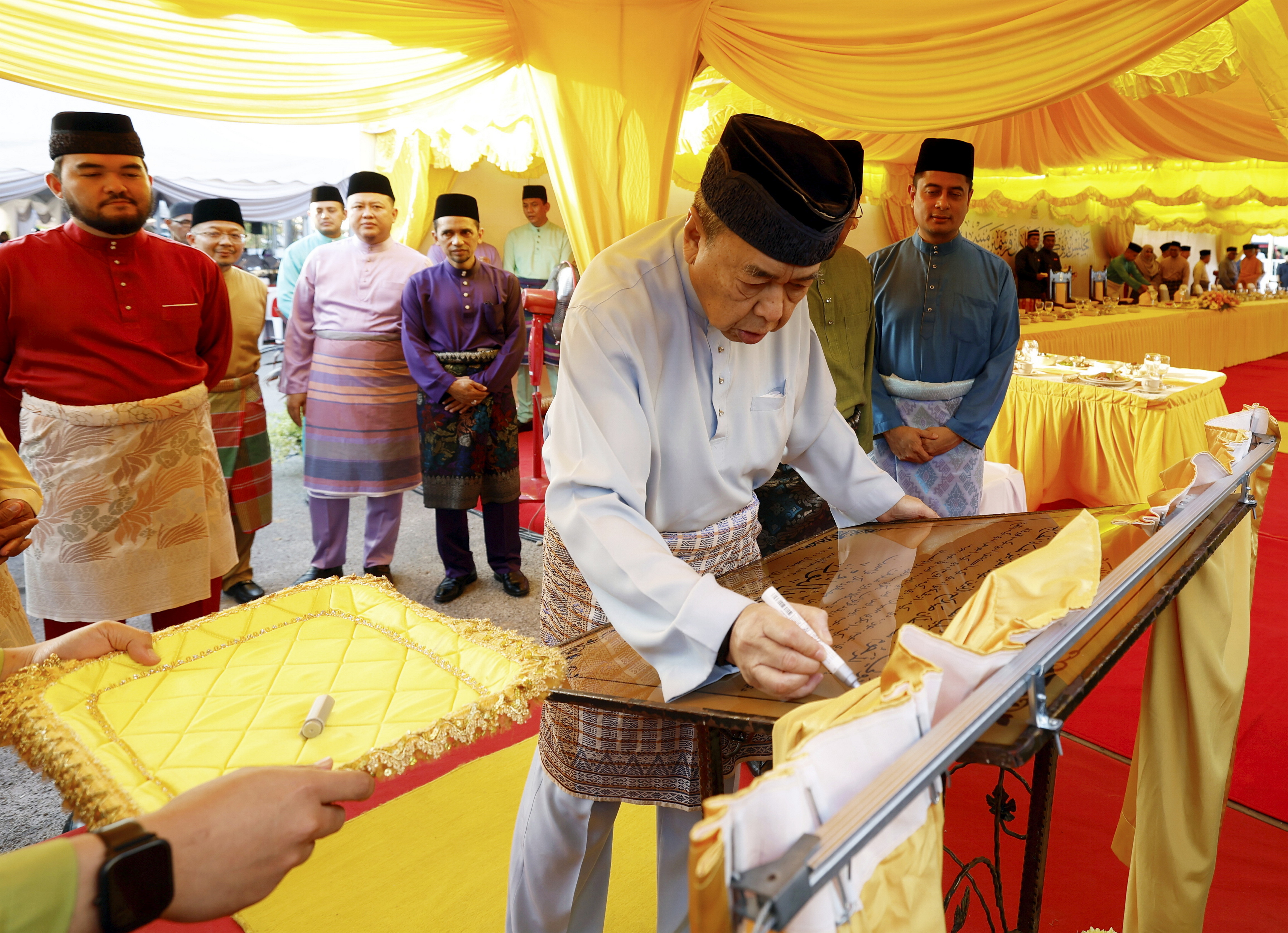 Selangor Sultan opens 77-year-old mosque in Sabak Bernam, breaks fast with villagers