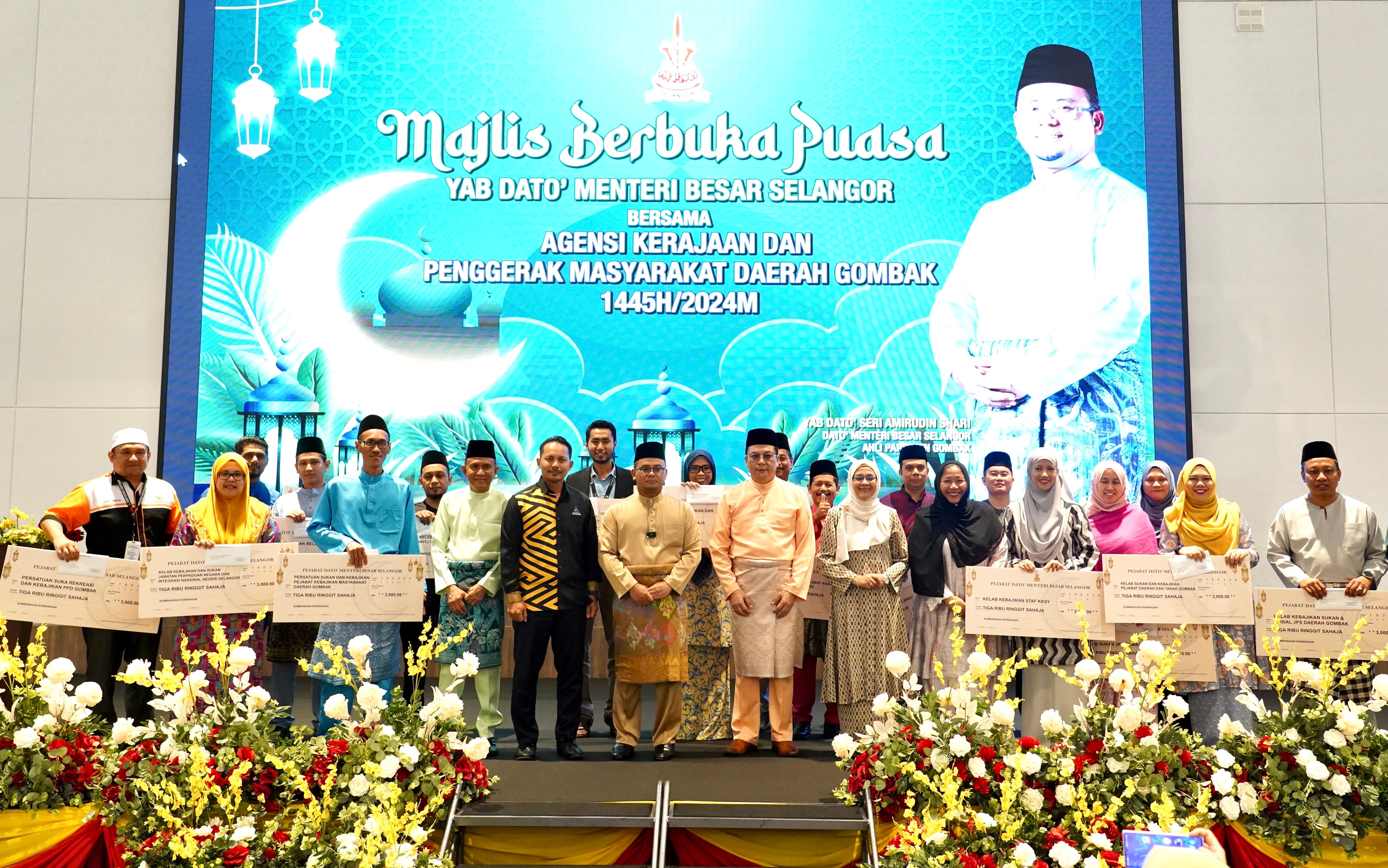 MB serah RM78,000 kepada 26 kelab kebajikan dan rekreasi pelbagai agensi