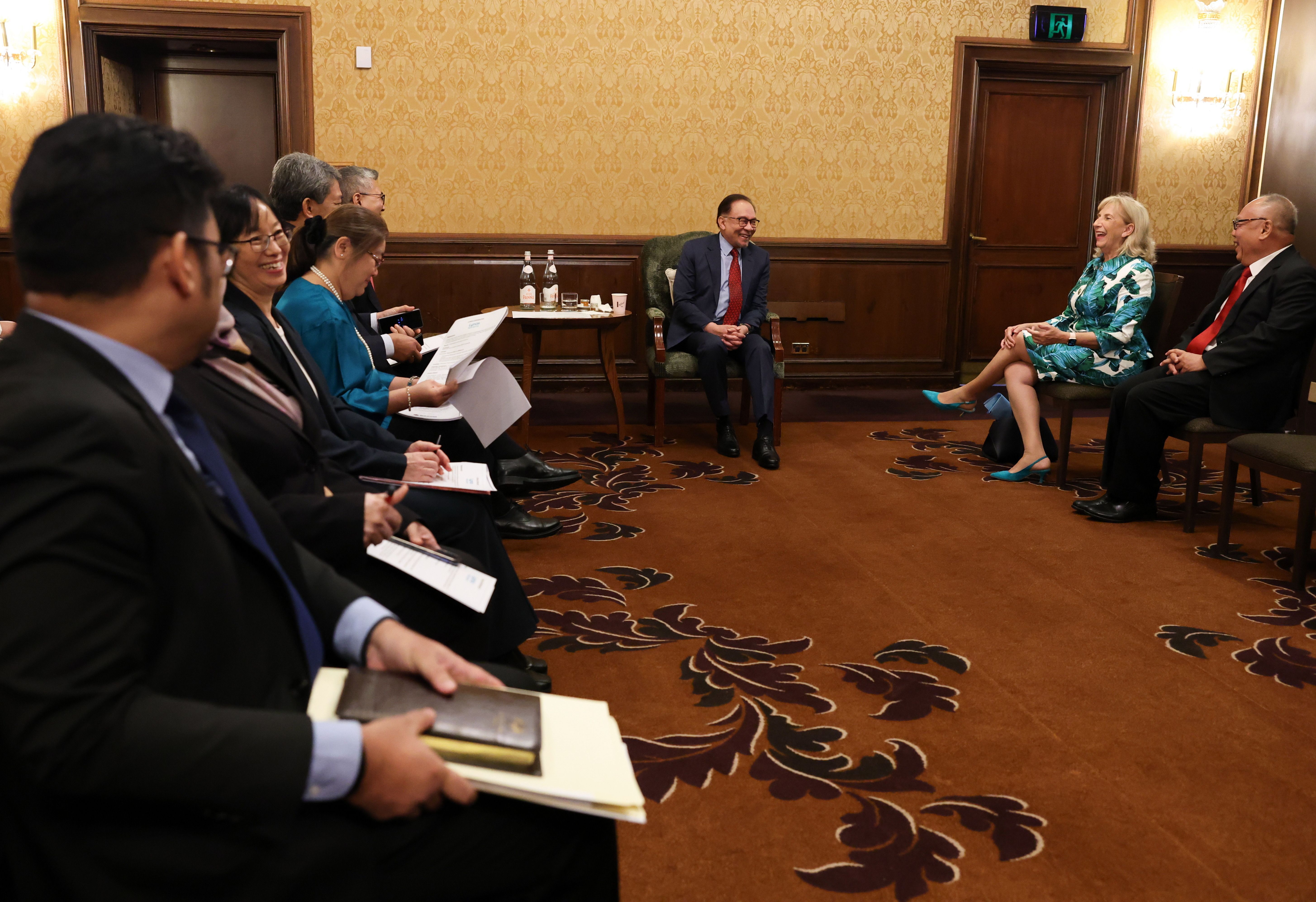 Anwar meets business leaders from top Australian companies