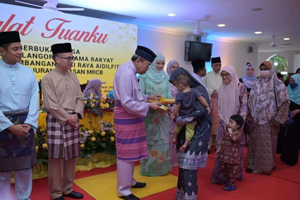 雪苏丹出席马资源基金会开斋活动