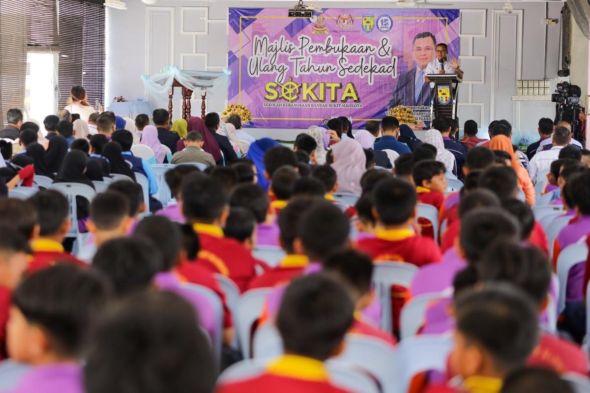 MB tinjau hari pertama sekolah, seru bersama bentuk generasi berdaya tahan