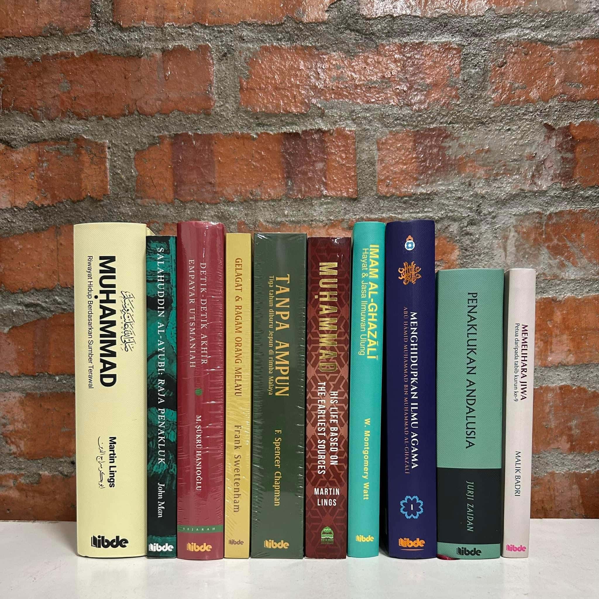 Enam buku dengan kerjasama Media Selangor antara 10 karya terjemahan IBDE paling laris