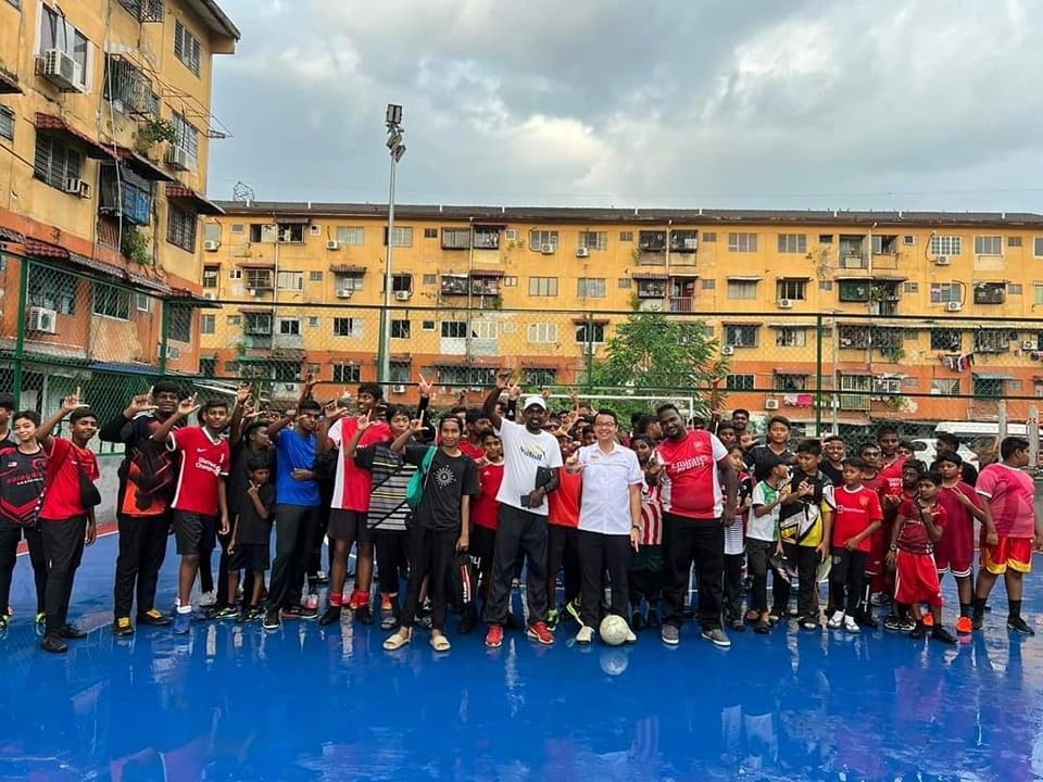 帝沙丽雅组屋足球场提升完毕  李健聪：设施完善供社区休闲