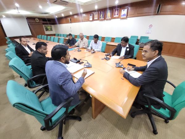 சிலாங்கூர் மாநிலத்தில் தமிழ்க் கல்விக்குச் சிறப்பு செயலகம்! பாப்பாராய்டு இணக்கம்