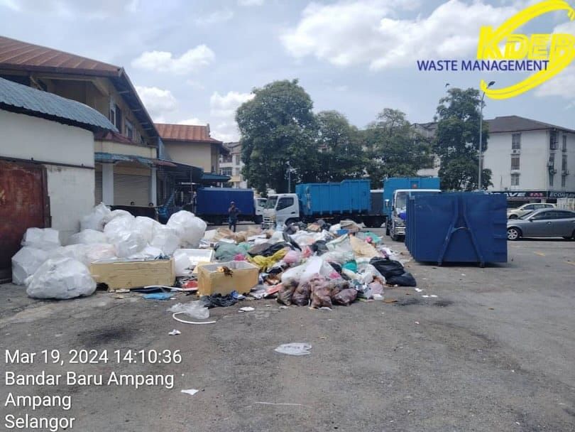 安邦新镇非法垃圾堆 出动4罗里运走