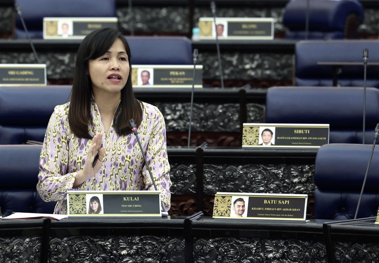 MCMC plans to cap SIM card ownership for locals, foreigners 