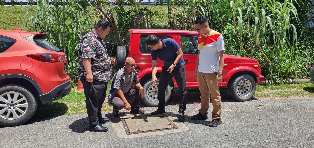 蕉赖11里新村屡遭偷电缆扰民     警捕数人助查.促村民警惕