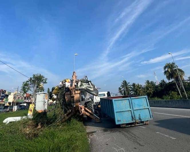 沙白县会昨拉大队 拆大港广告牌