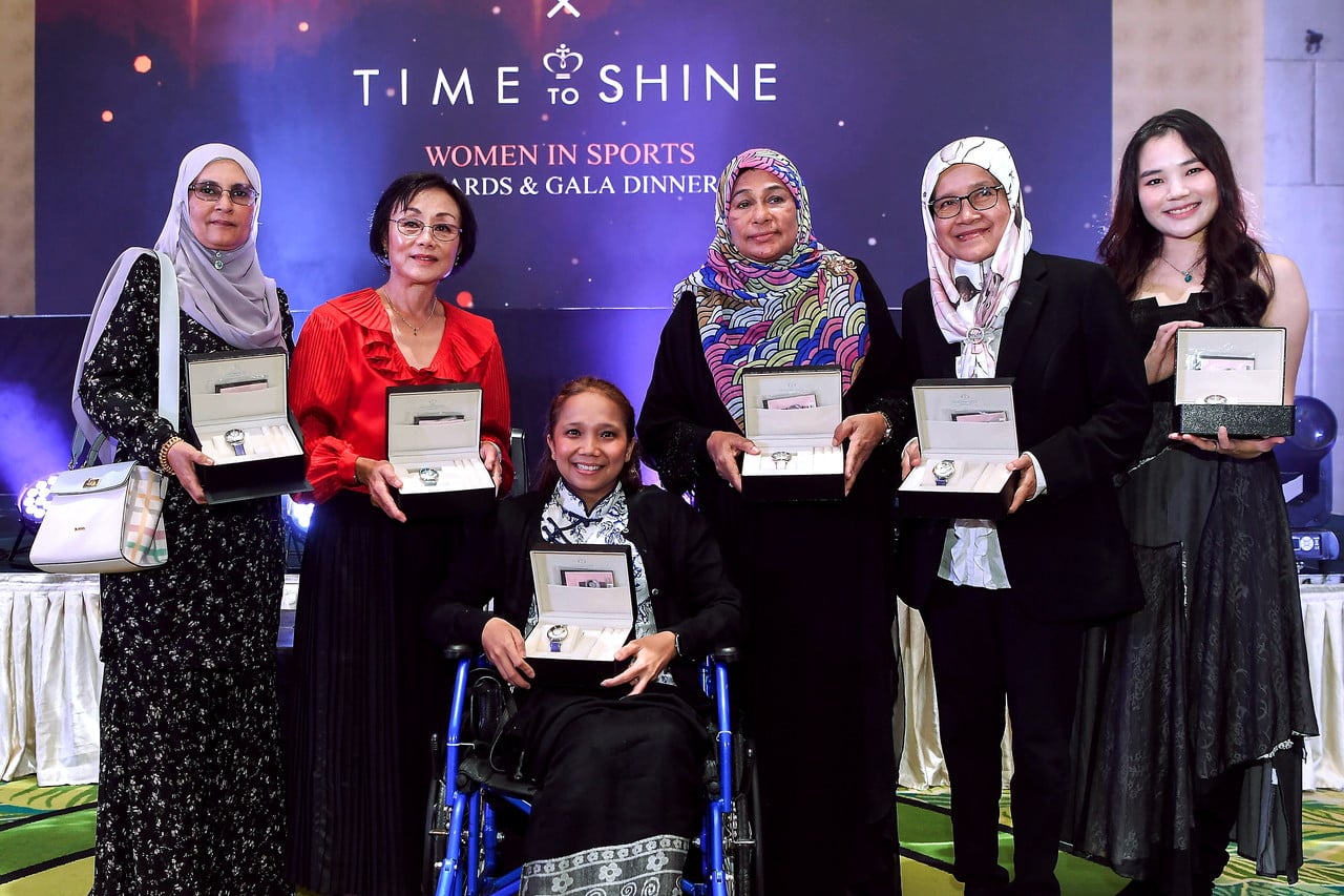 Sempena Hari Wanita, enam ikon sukan terima jam tangan harga RM16,000