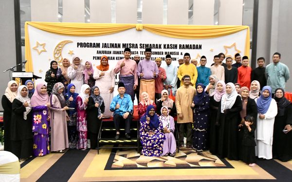 100 keluarga memerlukan dari empat DUN dirai, terima sumbangan Aidilfitri