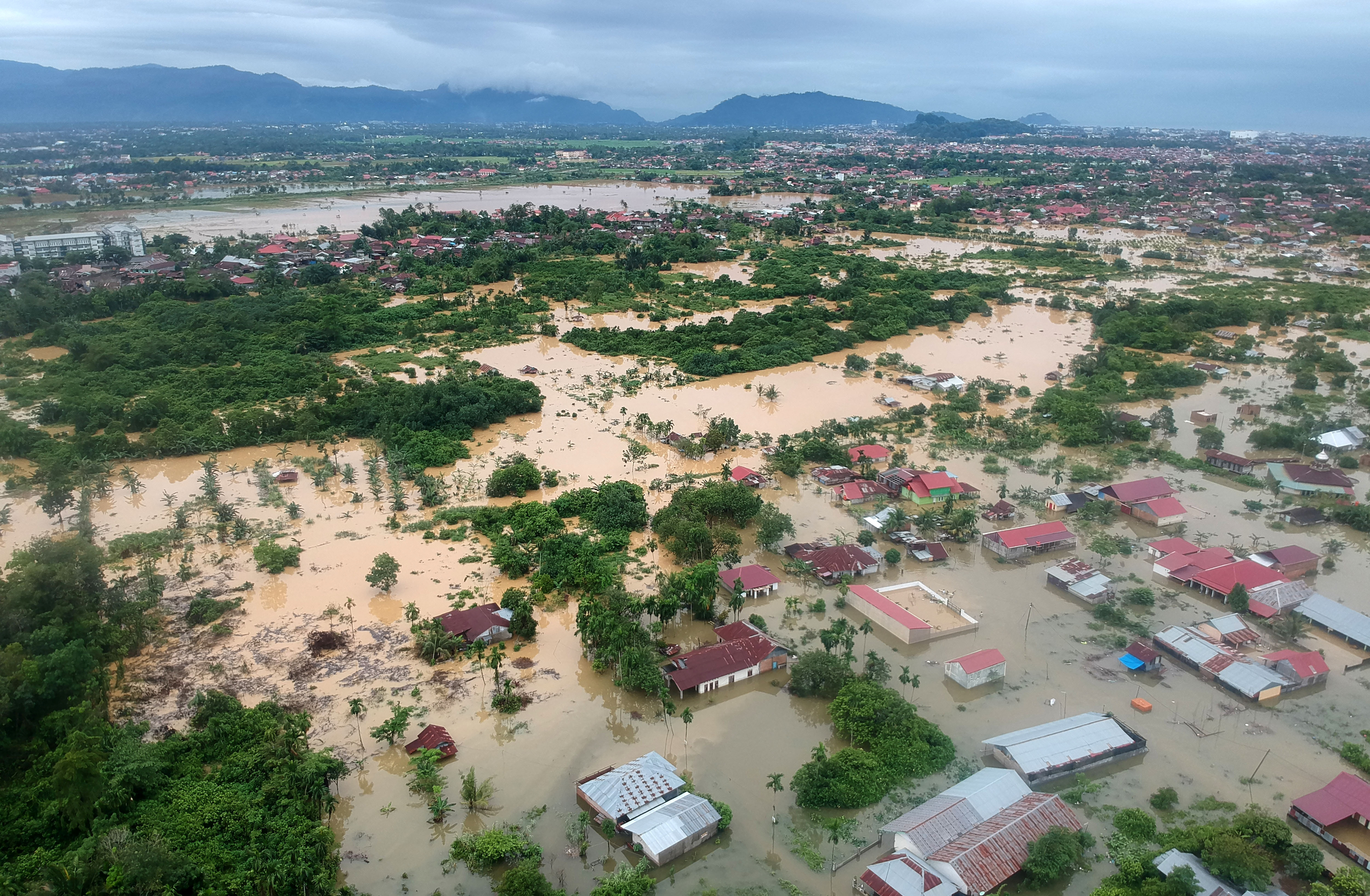 Floods, landslide in West Sumatra kill 19, with seven missing