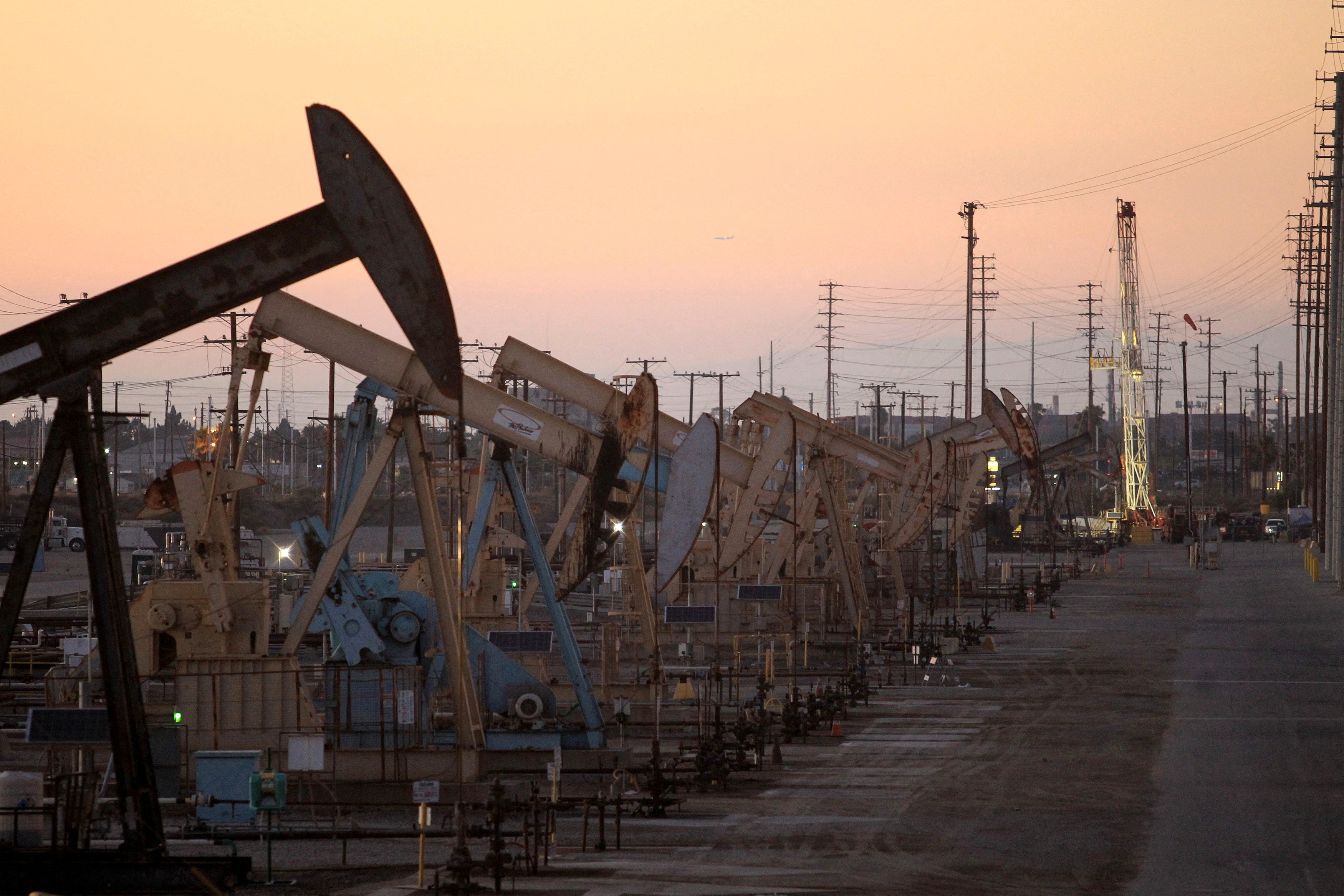 Oil prices up as US, China boost demand