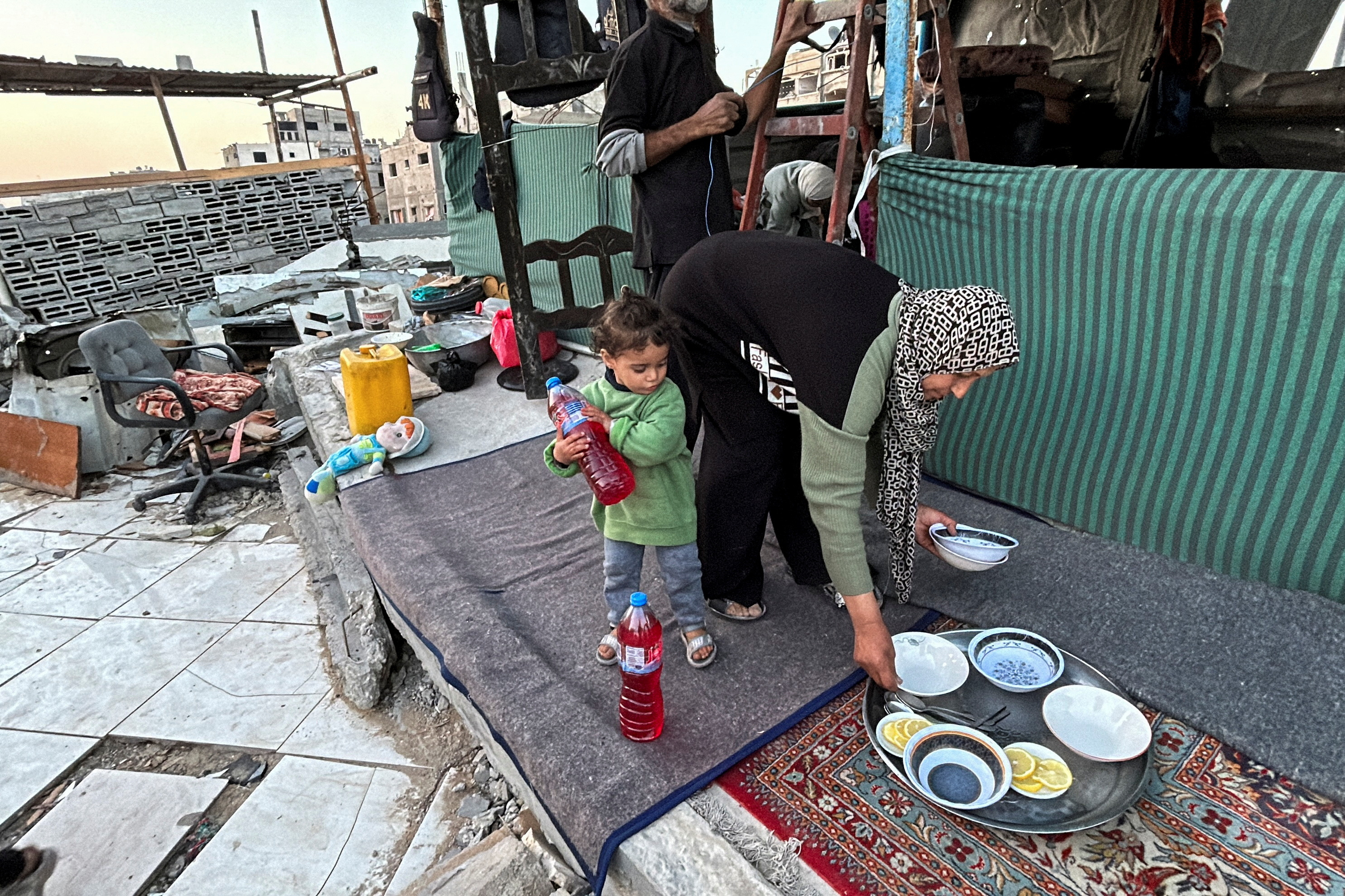 Aid arrives in Gaza's northern city of Jabalia for first time in months