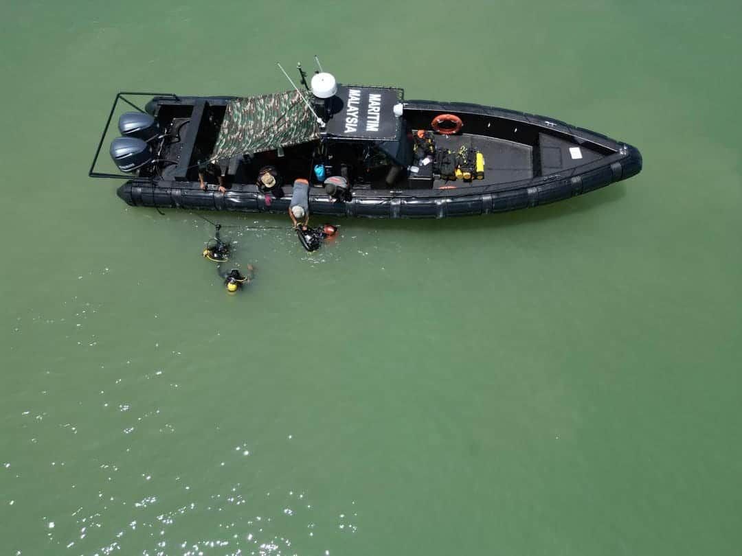 海事执法机构启动次期搜索 21潜水员寻坠海直升机黑箱