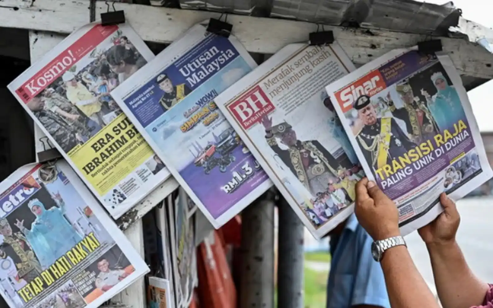 Govt to review Malaysia’s decline in World Press Freedom Index