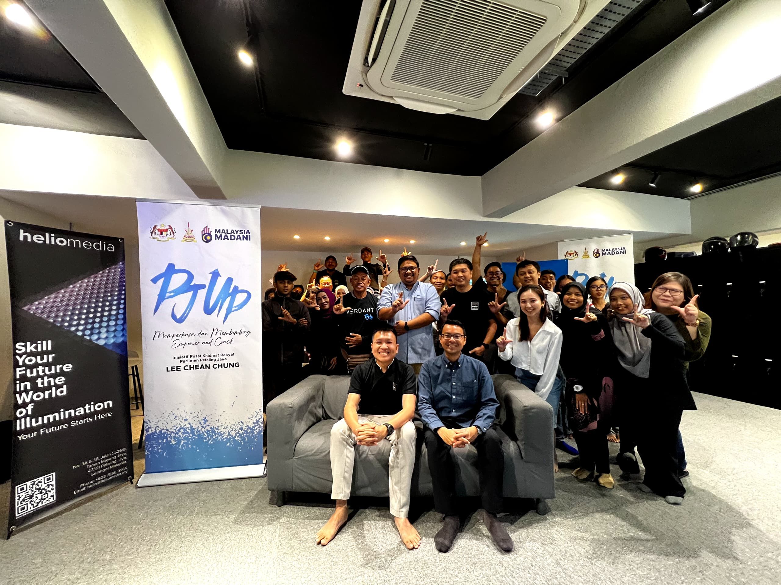 李健聪与私企联办安装LED免费课程 助青年掌握技能谋生