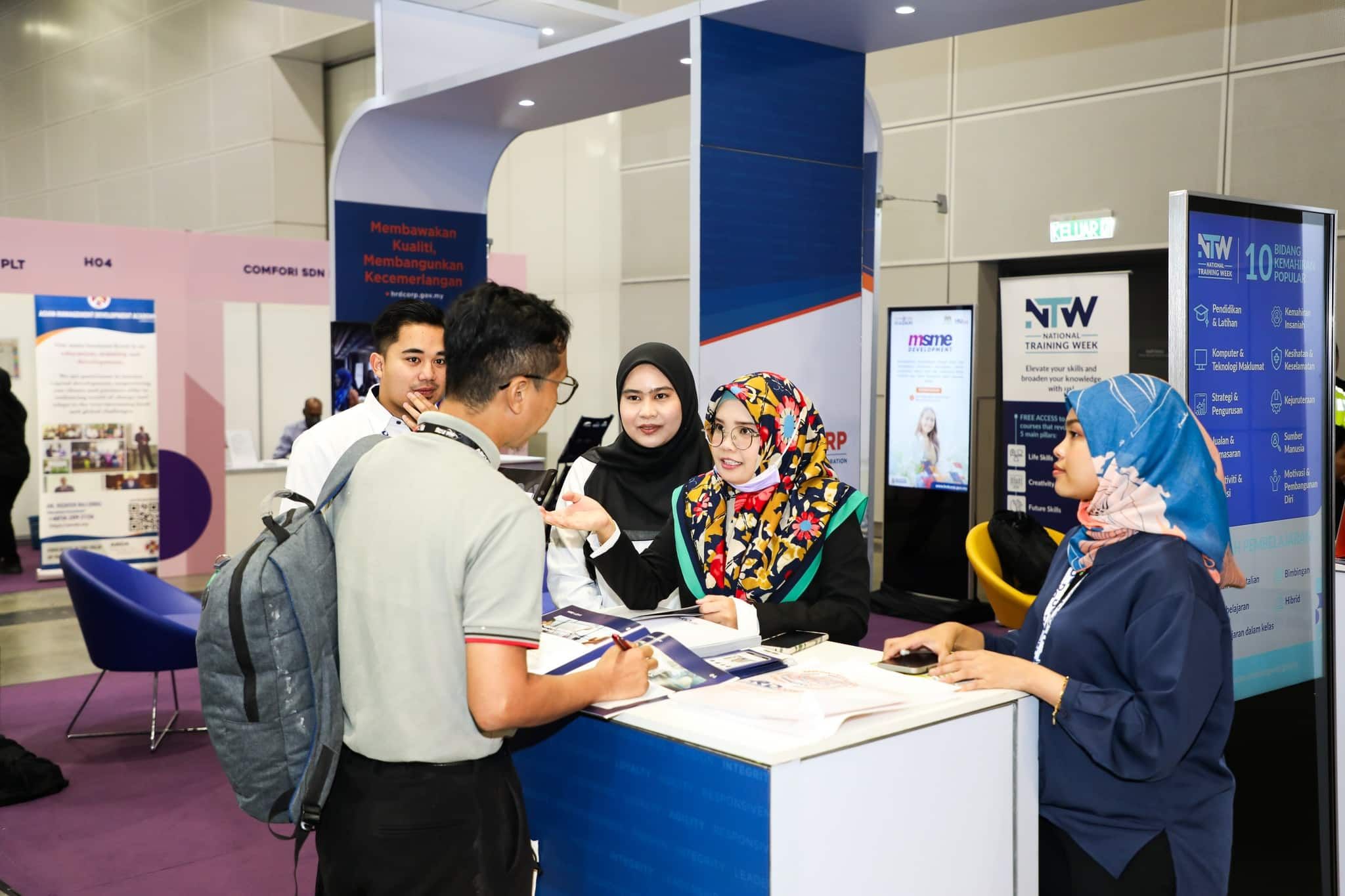 社险机构女性职业嘉年华  提供1万就业机会