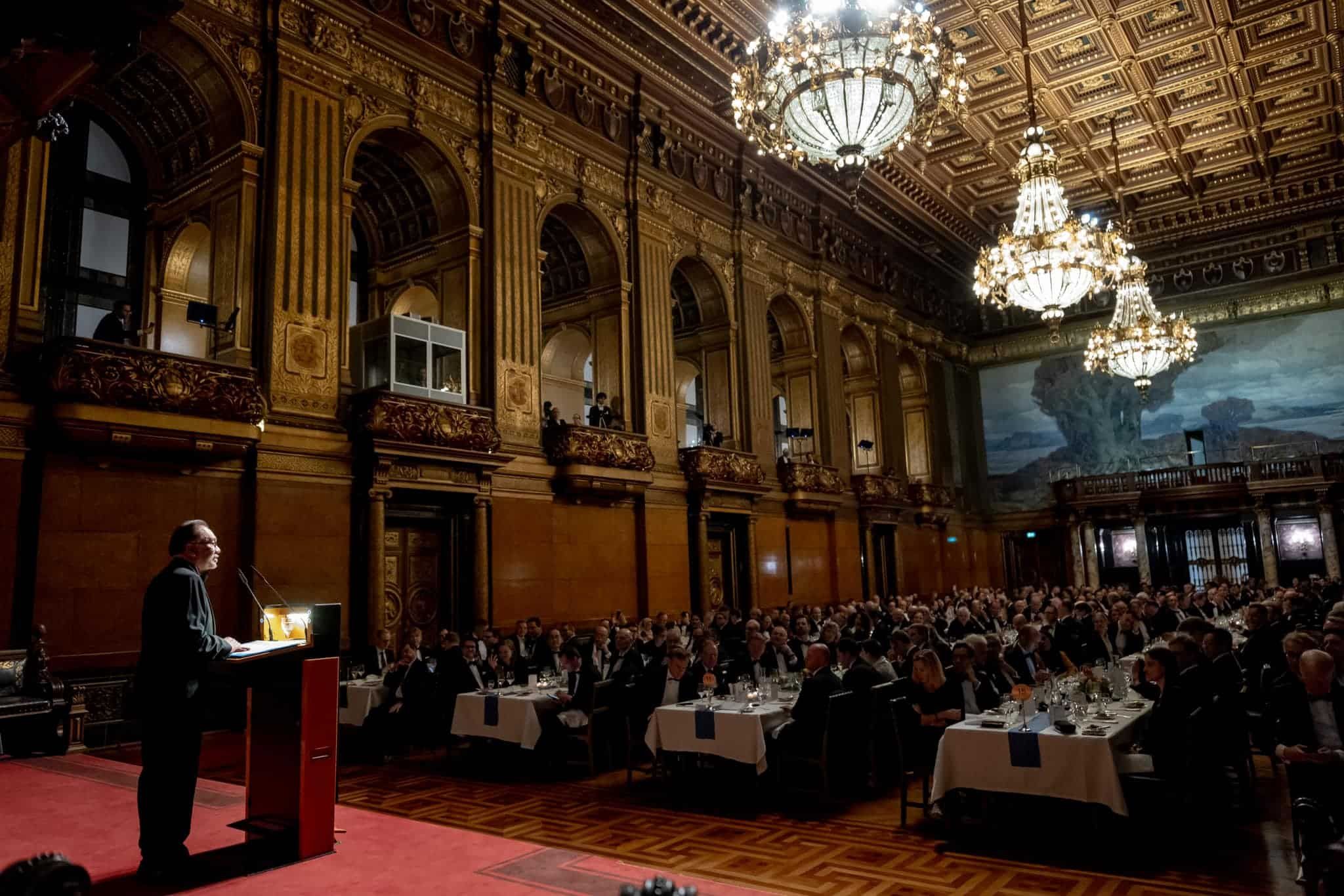 安华：马德能在解决加沙冲突发挥作用