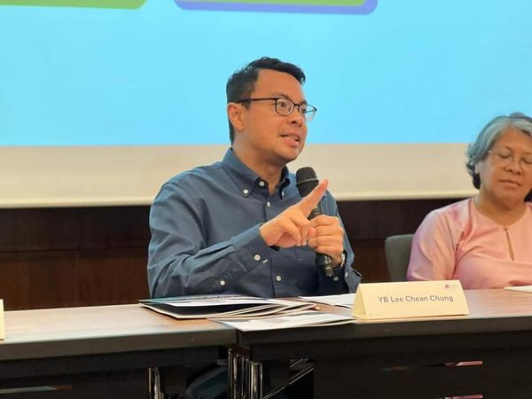 促勿忽视全球定期评论重要性 李健聪建议纳国会特委会定期监督