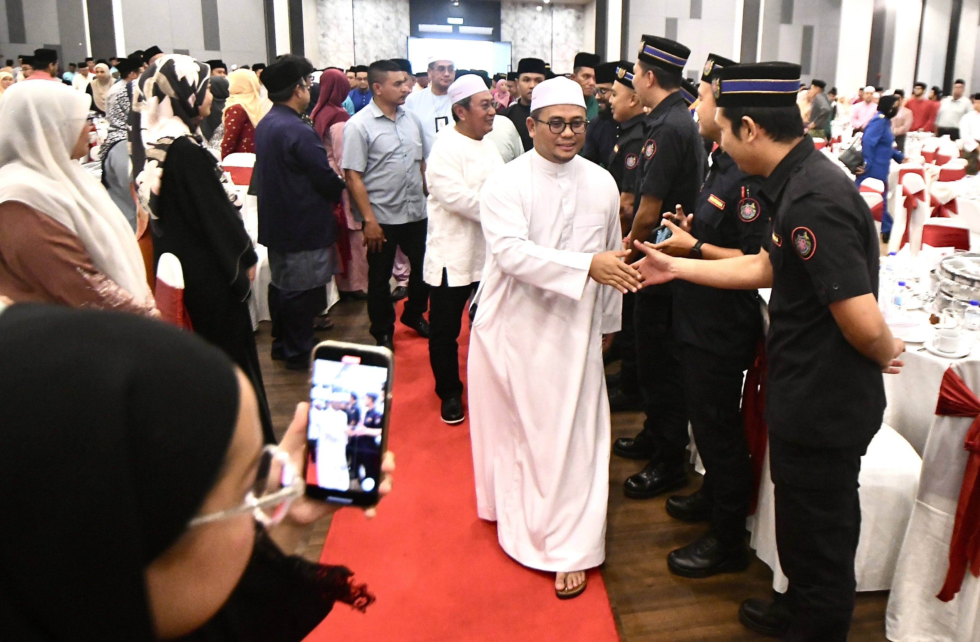 MB: Penjawat awam perlu miliki sifat daya tahan, bingkas laksana tugas