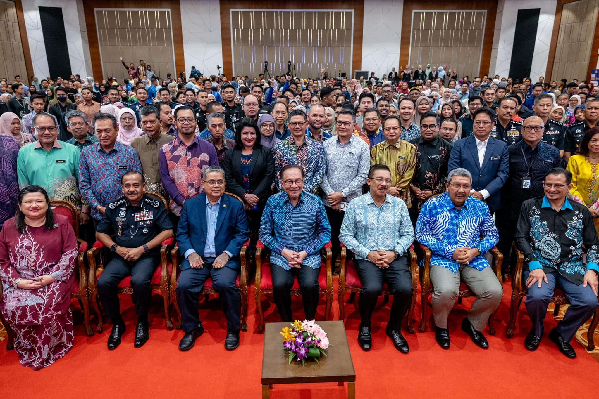 Penjawat awam dijangka nikmati peningkatan gaji hingga 42.7 peratus